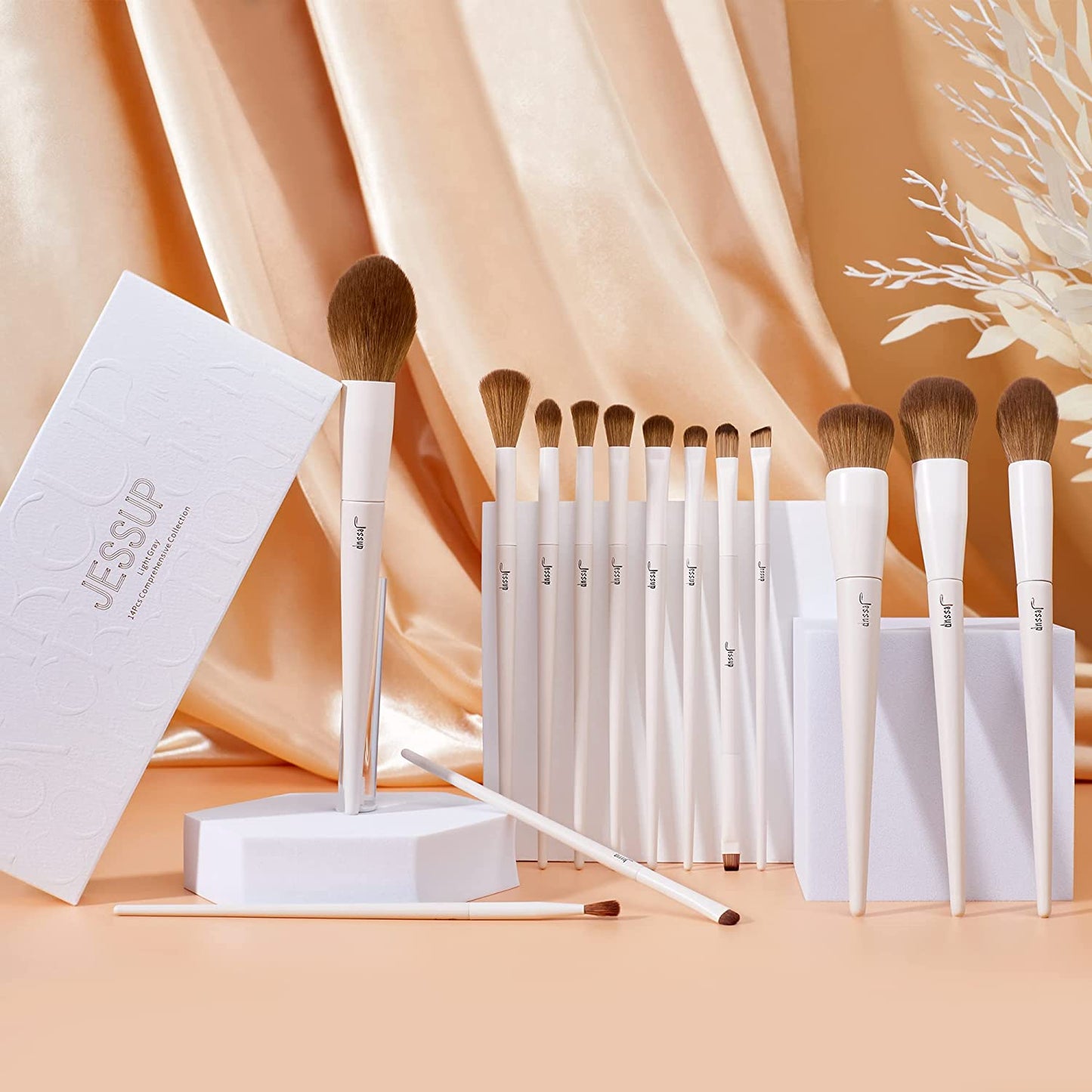Jessup 14-Piece Premium Synthetic Makeup Brush Set - Perfect for Flawless Foundation, Contouring, and Eye Makeup - Light Grey T329