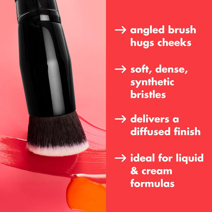 E.L.F. Camo Liquid Blush Brush, Angled Blush Brush Ideal for Applying & Blending Colours on Cheeks, Soft, Dense Bristles, Vegan & Cruelty-Free